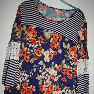 Oso casuals floral blouse